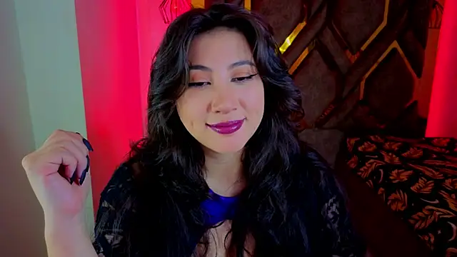 Luvienne online show from 02/19/26, 07:43