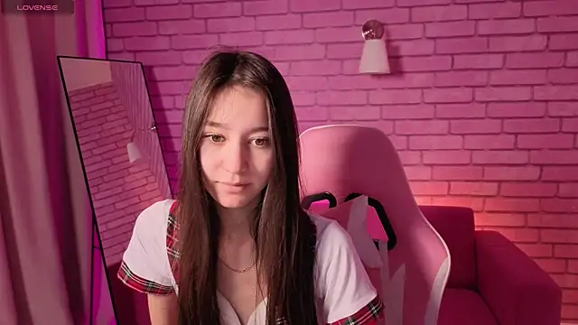 Nicole Brownie online show from 05/11/26, 12:38