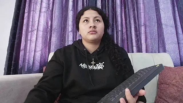 Snapshot of Baby_dirt chatting on 02/05/26, 02:33 Baby dirt online show from 02/05/26, 02:33