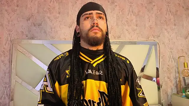 Snapshot of Benny_and_Mark chatting on 02/27/26, 04:12 Benny and Mark online show from 02/27/26, 04:12