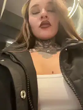 Snapshot of KishaMur chatting on 02/10/26, 04:38 KishaMur online show from 02/10/26, 04:38