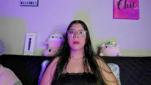 ViolettM online show from 03/11/26, 05:35