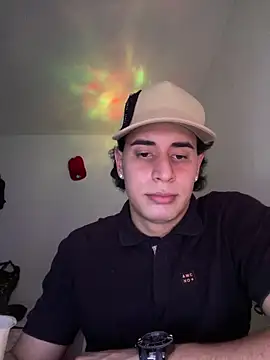 Maximuz1920 online show from 05/25/26, 04:02