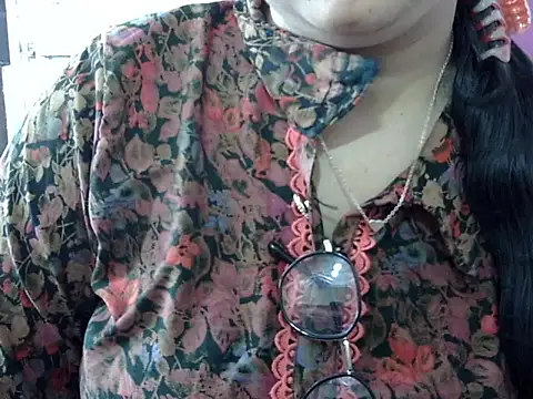 Cute Aliyaa online show from 04/01/26, 09:43