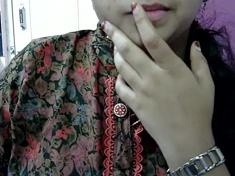 Cute Aliyaa online show from 04/01/26, 01:52