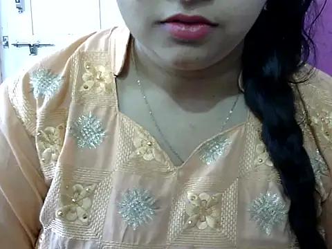 Cute Aliyaa online show from 05/07/26, 10:53