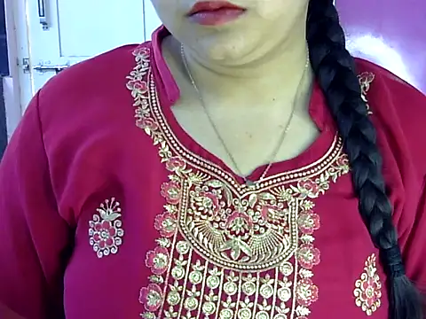 Cute Aliyaa online show from 05/23/26, 11:03