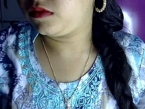 Cute Aliyaa online show from 07/04/26, 01:39