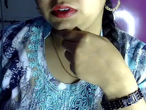 Cute Aliyaa online show from 07/09/26, 01:37