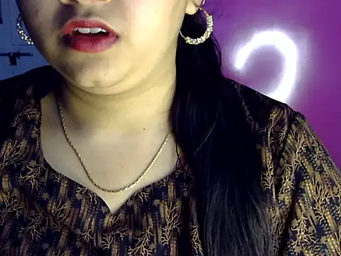 Cute Aliyaa online show from 07/17/26, 01:40