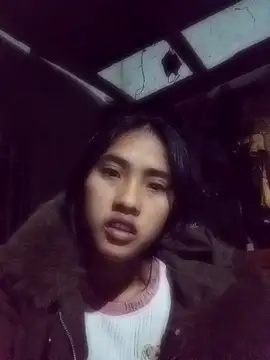 Snapshot of Hoa-tuylip chatting on 02/04/26, 02:34 Hoa-tuylip online show from 02/04/26, 02:34