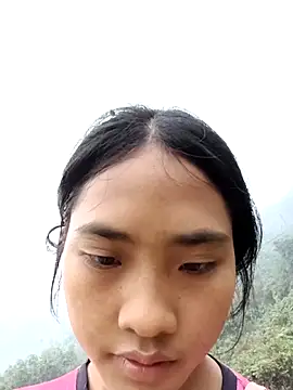 Snapshot of Hoa-tuylip chatting on 02/24/26, 03:15 Hoa-tuylip online show from 02/24/26, 03:15