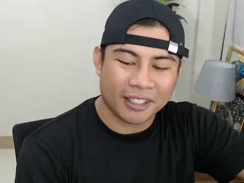 Snapshot of beraldick chatting on 02/18/26, 10:22 beraldick online show from 02/18/26, 10:22