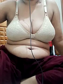 Sweety queen2580 online show from 03/11/26, 08:42