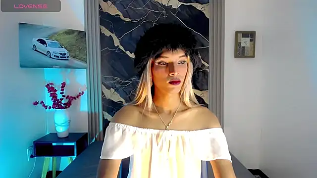 Samantha Ortega  online show from 04/08/26, 07:19