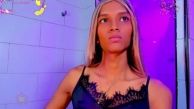 Samantha Ortega  online show from 05/20/26, 10:43