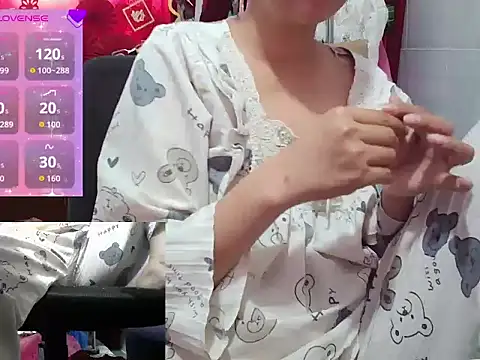 Snapshot of song_ngan chatting on 02/12/26, 02:39 song ngan online show from 02/12/26, 02:39