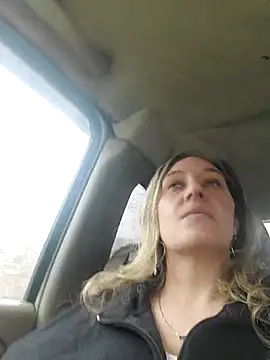 Snapshot of Sunflower0025 chatting on 02/21/26, 10:33 Sunflower0025 online show from 02/21/26, 10:33