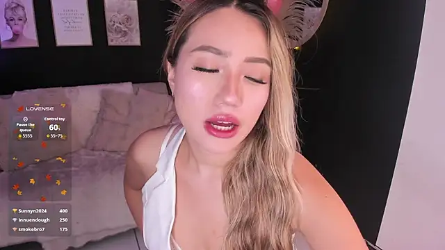 Snapshot of Isa_cortes_ chatting on 02/21/26, 01:34 Isa cortes online show from 02/21/26, 01:34