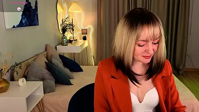 Snapshot of Oliiviaa_ chatting on 02/27/26, 08:14 Oliiviaa online show from 02/27/26, 08:14