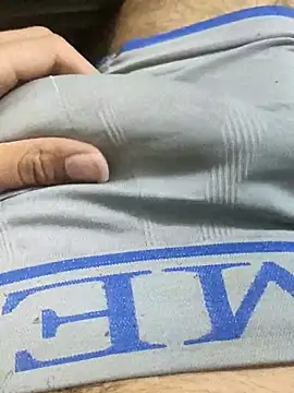 Nniiyakk online show from 04/14/26, 05:08