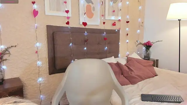 SalomeStorm  online show from 02/21/26, 05:03