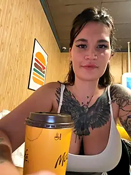 Snapshot of TattooGirlAlia chatting on 10/28/25, 05:48 TattooGirlAlia online show from 10/28/25, 05:48