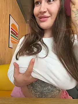 Snapshot of TattooGirlAlia chatting on 11/13/25, 07:18 TattooGirlAlia online show from 11/13/25, 07:18