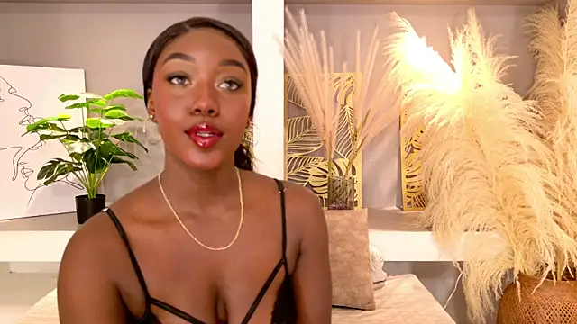 daniellabrown online show from 04/14/26, 09:43