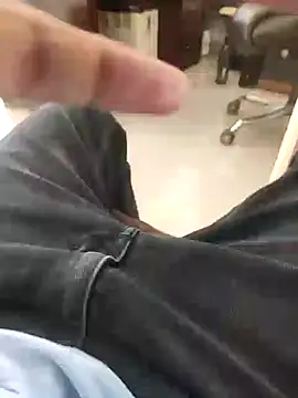 Snapshot of jesse_pinkman99 chatting on 02/20/26, 08:05 jesse pinkman99 online show from 02/20/26, 08:05