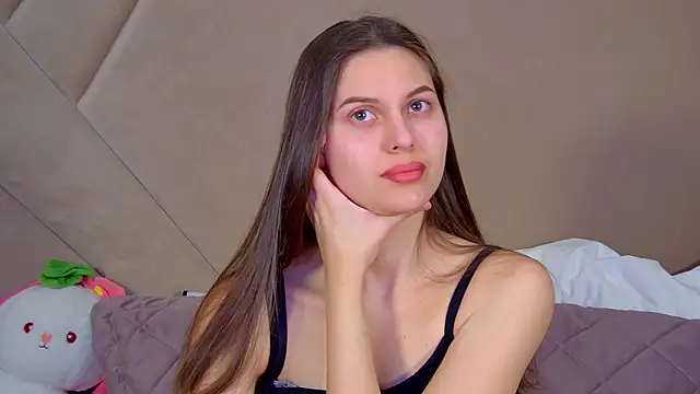 Snapshot of AliceVersal chatting on 02/05/26, 04:06 AliceVersal online show from 02/05/26, 04:06