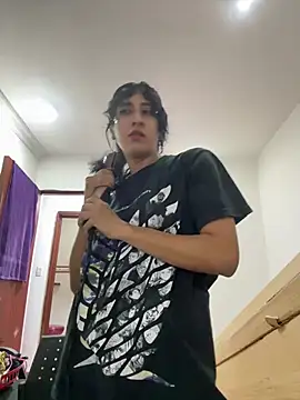 Snapshot of Violet_rousse7 chatting on 02/07/26, 01:42 Violet rousse7 online show from 02/07/26, 01:42