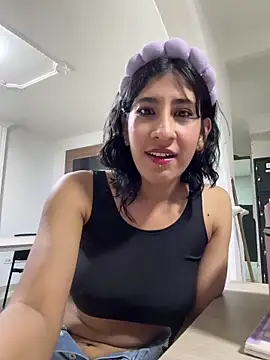 Snapshot of Violet_rousse7 chatting on 02/14/26, 01:13 Violet rousse7 online show from 02/14/26, 01:13