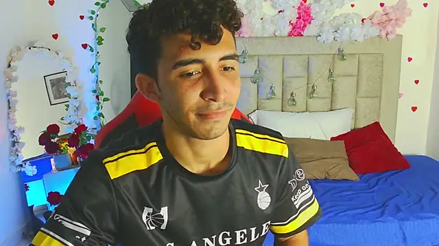 Caius fox online show from 04/10/26, 11:26