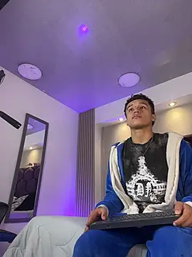 Dominik Souza online show from 04/14/26, 08:04