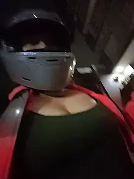 Robin H00t 2 online show from 06/29/26, 03:35