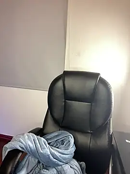 Snapshot of Angelica_pink18 chatting on 02/25/26, 03:49 Angelica pink18 online show from 02/25/26, 03:49