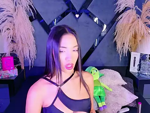 KylieWhitee online show from 03/27/26, 07:35