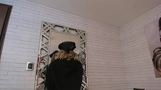 AlanaaHell online show from 04/06/26, 09:05