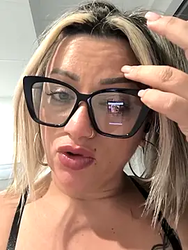 NinaRicci1518 online show from 03/28/26, 12:32