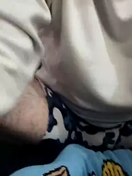 Snapshot of hairyandbigmann chatting on 02/16/26, 01:18 hairyandbigmann online show from 02/16/26, 01:18