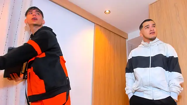 Snapshot of TheBatMansion chatting on 02/06/26, 10:24 TheBatMansion online show from 02/06/26, 10:24