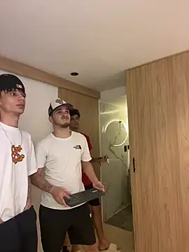 Snapshot of TheBatMansion chatting on 03/03/26, 05:13 TheBatMansion online show from 03/03/26, 05:13