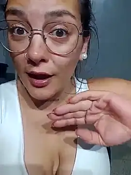 kuramaqueen online show from 02/20/26, 06:26