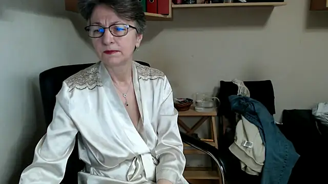 katemodel online show from 11/20/25, 07:41