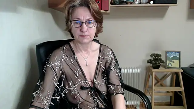 katemodel online show from 04/19/26, 06:24
