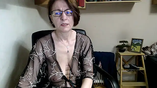 Snapshot of katemodel chatting on 06/25/26, 05:34 katemodel online show from 06/25/26, 05:34