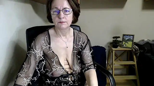 Snapshot of katemodel chatting on 06/30/26, 08:37 katemodel online show from 06/30/26, 08:37