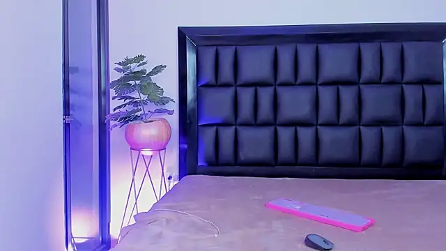 mia roosee1 online show from 04/11/26, 07:45