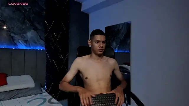 milo cruz  online show from 02/10/26, 02:10